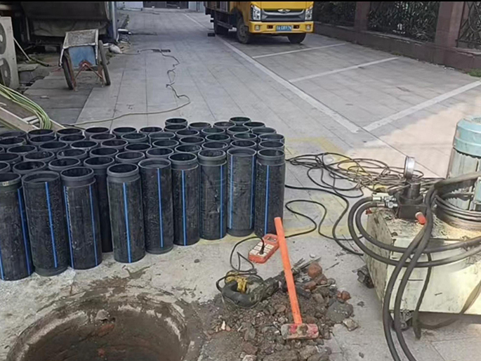 莎车PE置换管厂家 DN315置换管 非开挖管短管置换